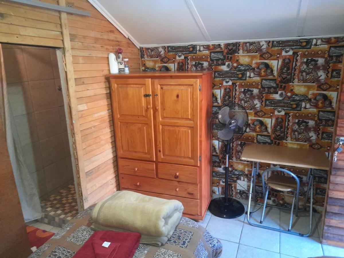 1322 Backpackers International Vandrehjem Pretoria-Noord Eksteriør billede